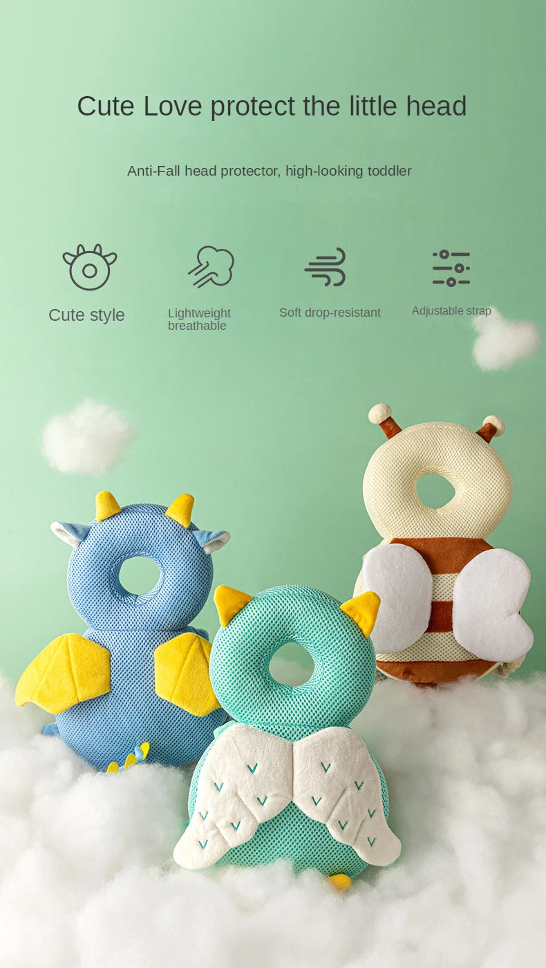 Three cartoonish head protectors on a cloud with a green background and text about product features.